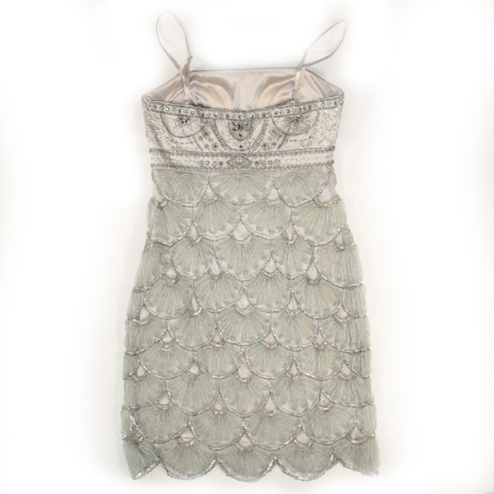 SUE WONG Silver Beaded Scalloped Cocktail Dress - Picture 8 of 8